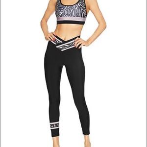 🦓NWT🦓 XS Beach Riot Zebra Paige Legging